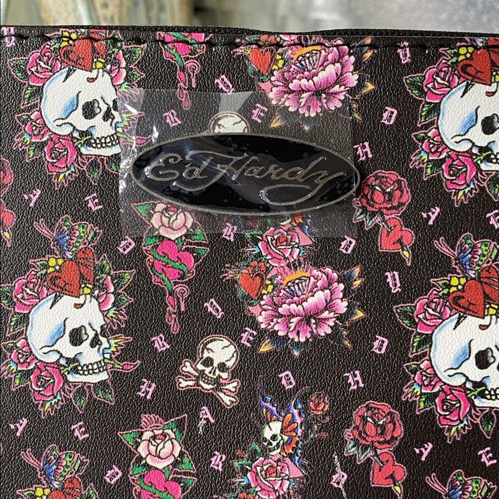 Ed Hardy clutch Wristlet - Picture 3 of 9